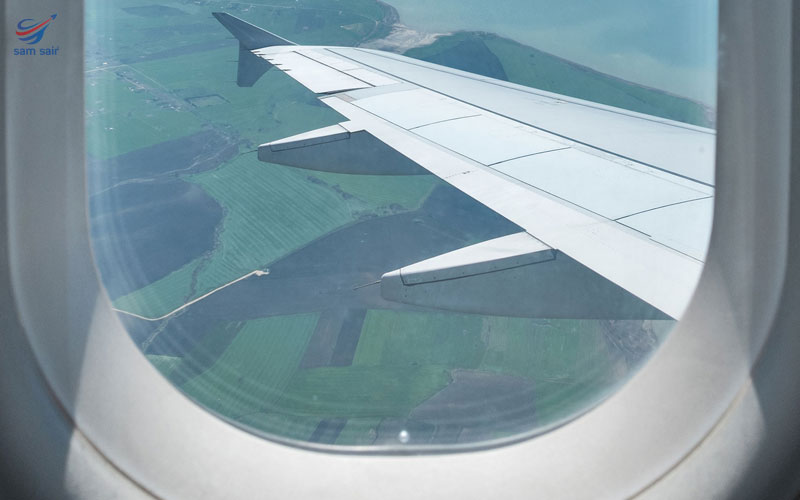 پرواز خارجی - سوراخ پنجره هواپیما - سام سیر